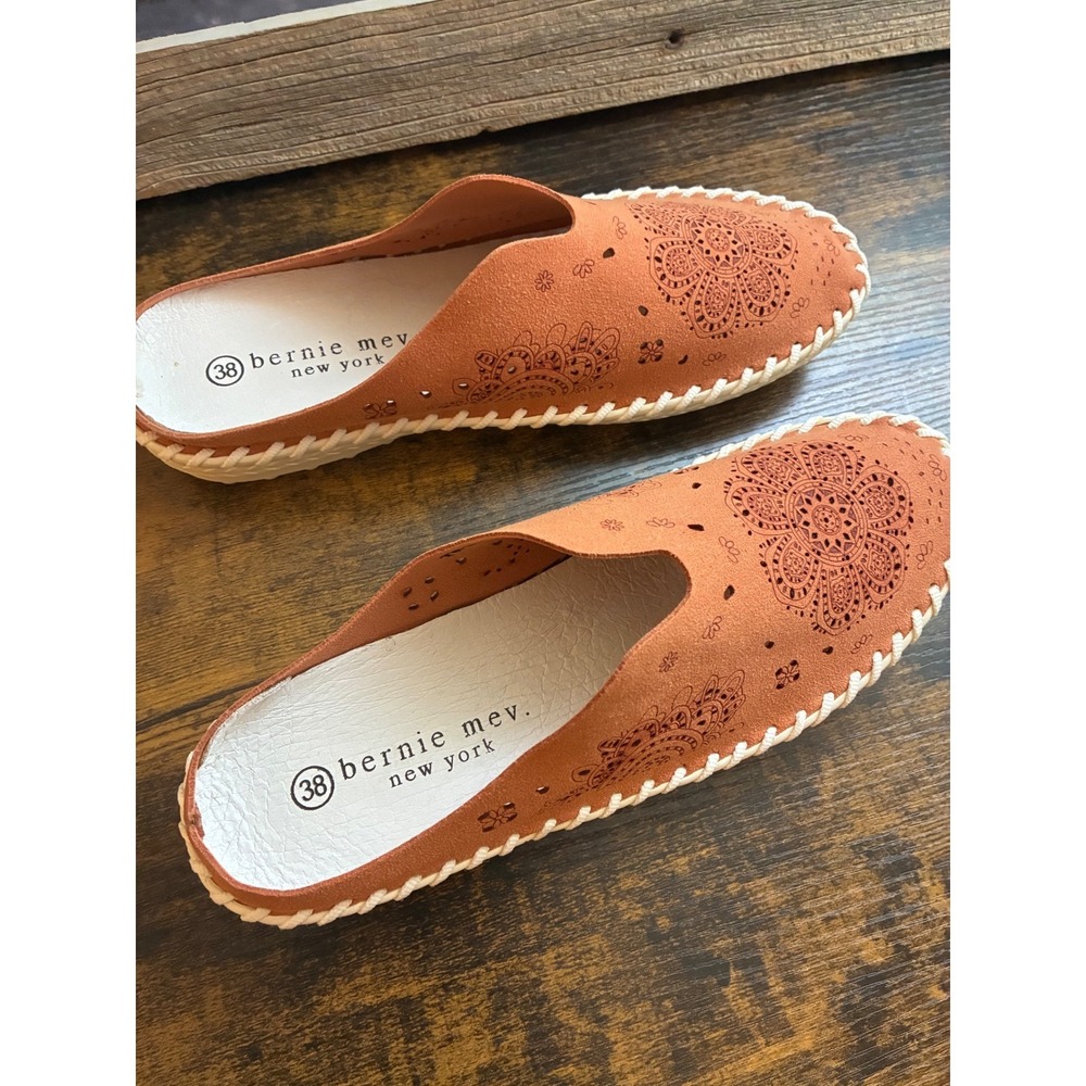 Bernie Mev New York Laser Cut Mules Orange Floral Whipstitch Flats Size 38